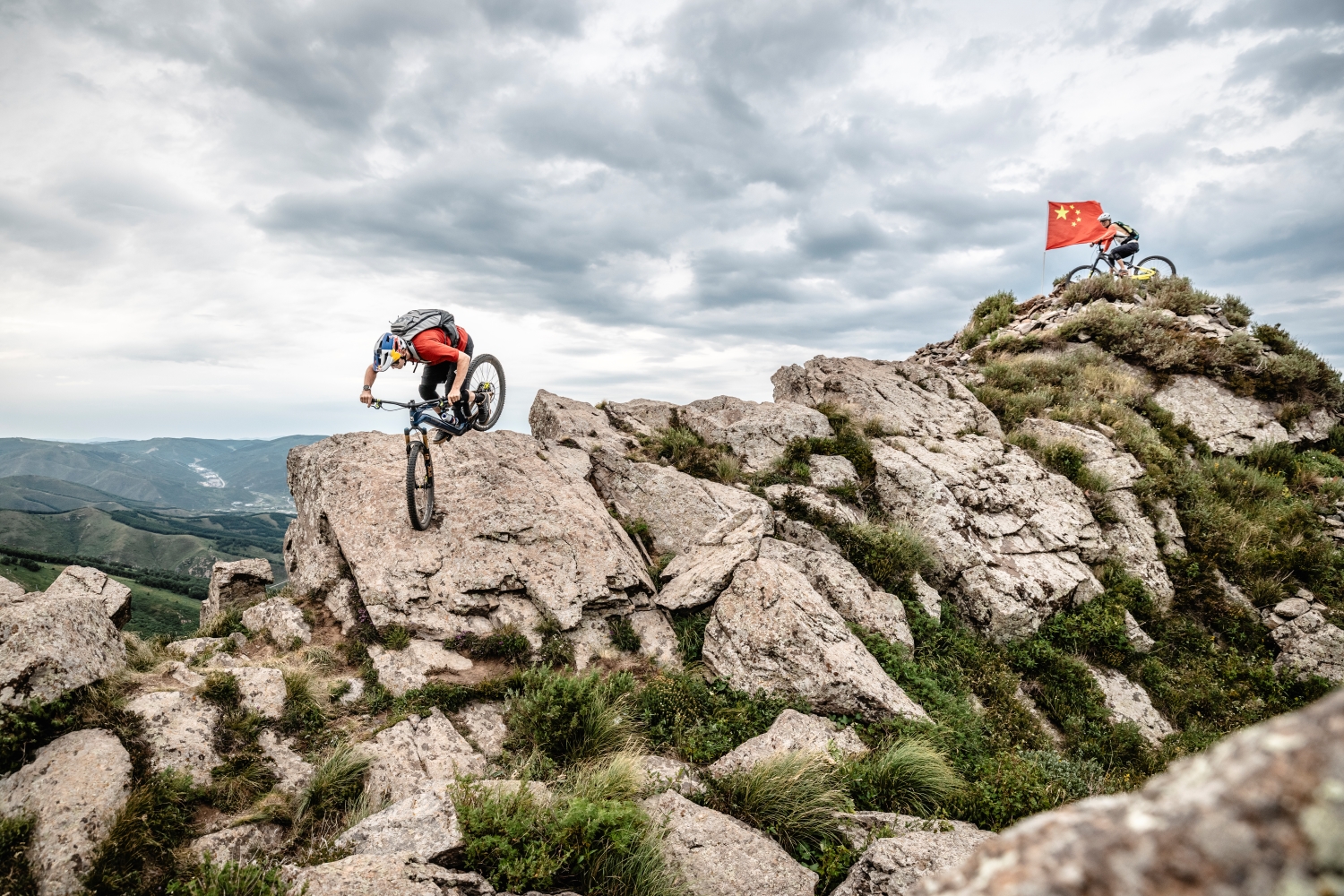 Beyond the great wall. Mountain biking in china with Martin Bissig