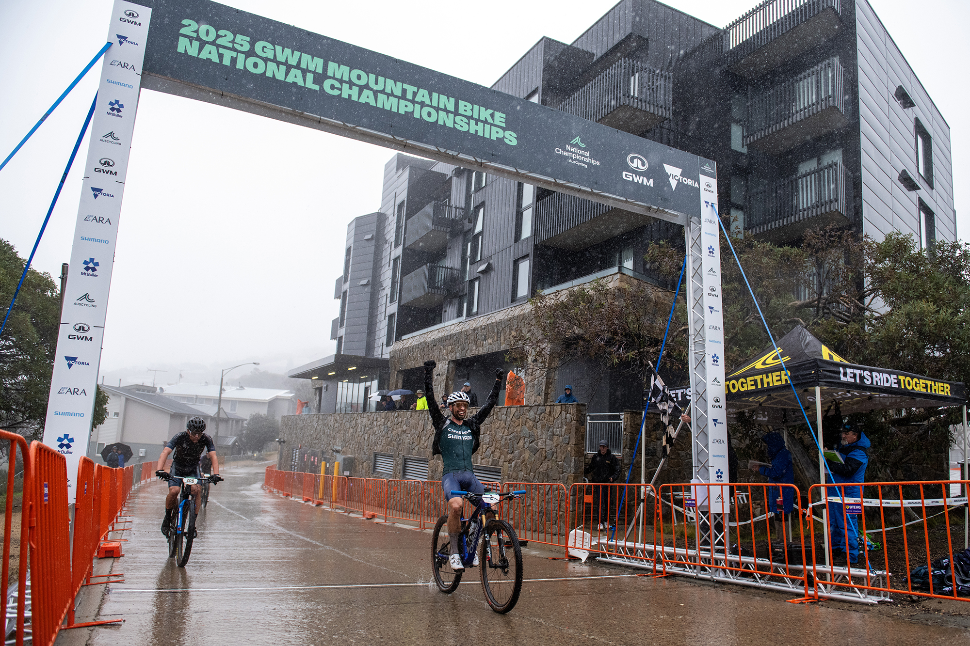 Sam Fox takes victory on a wet Mount Buller course at the 2025 Australian XCO National Champs